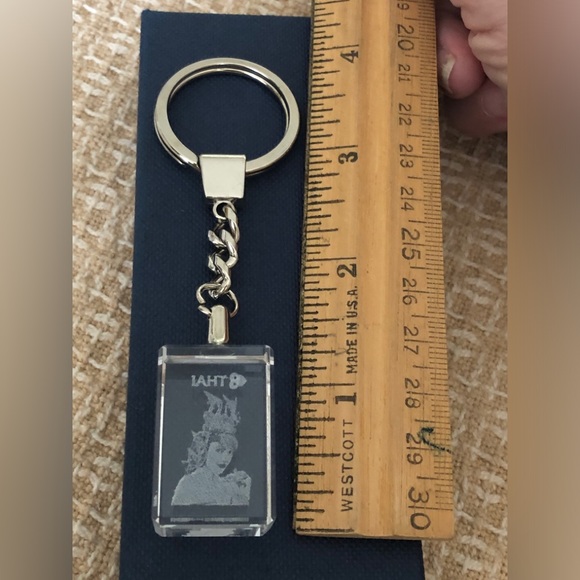 Vintage Collectible Southeast Asia Express airline glass etched keychain - Picture 12 of 14